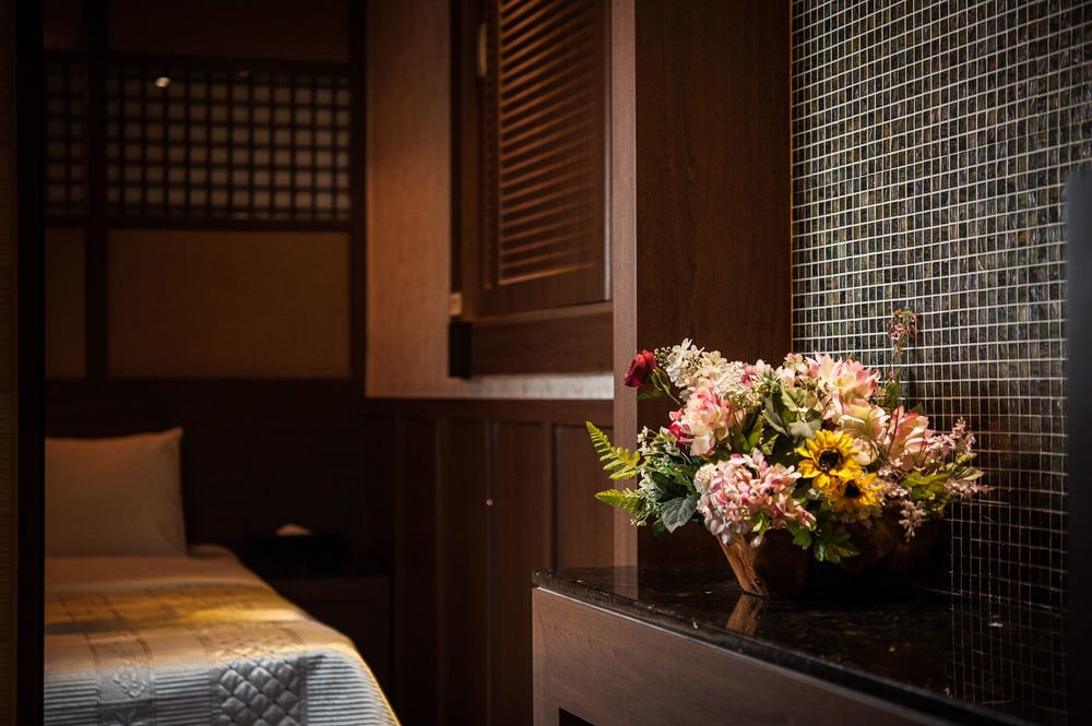 Aura Hotel Ansan Bagian luar foto