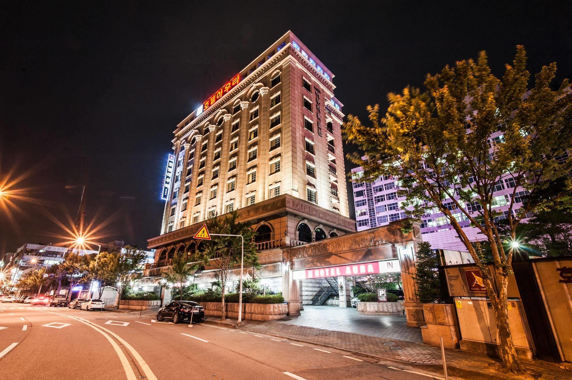 Aura Hotel Ansan Bagian luar foto