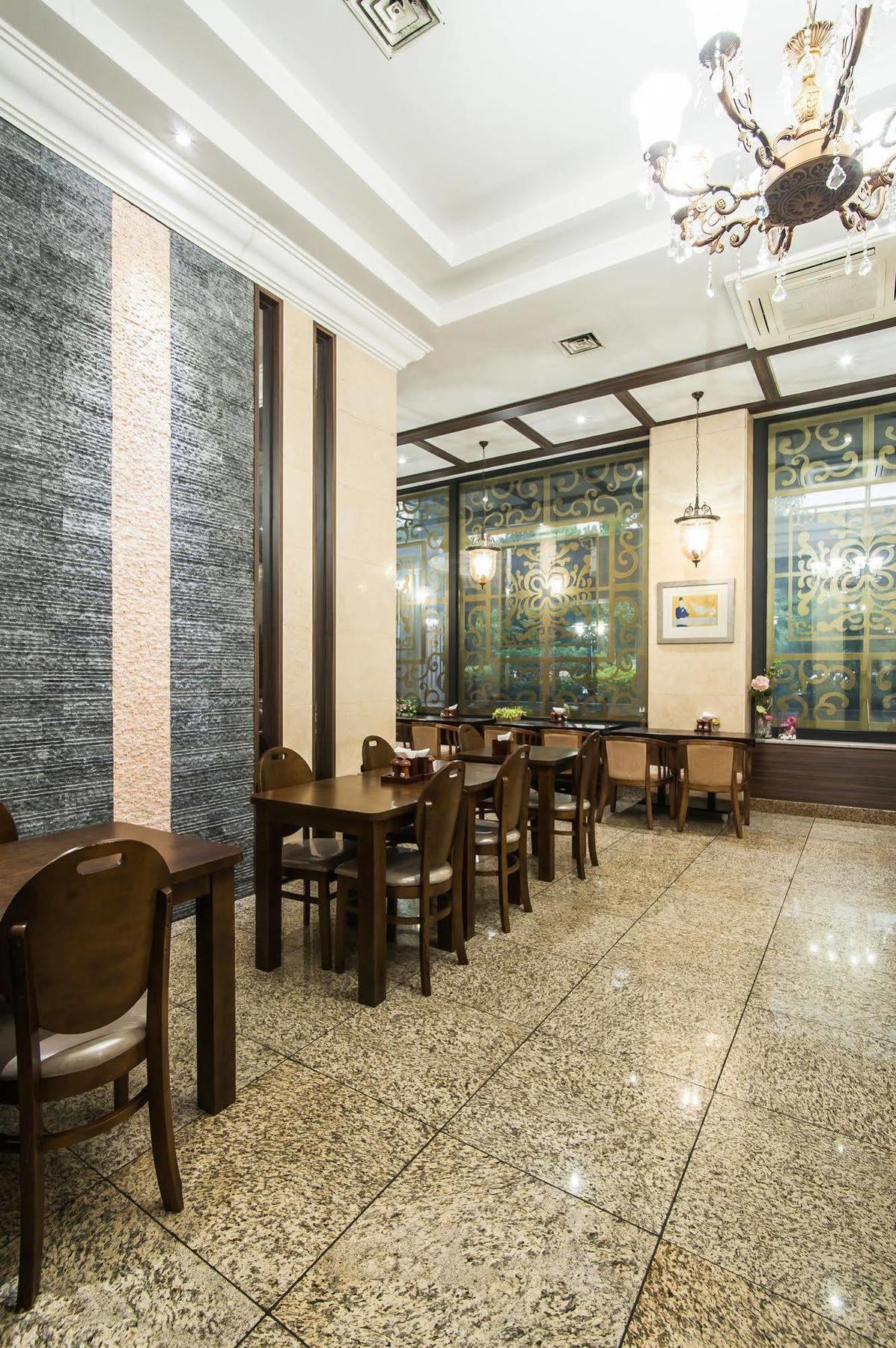 Aura Hotel Ansan Bagian luar foto